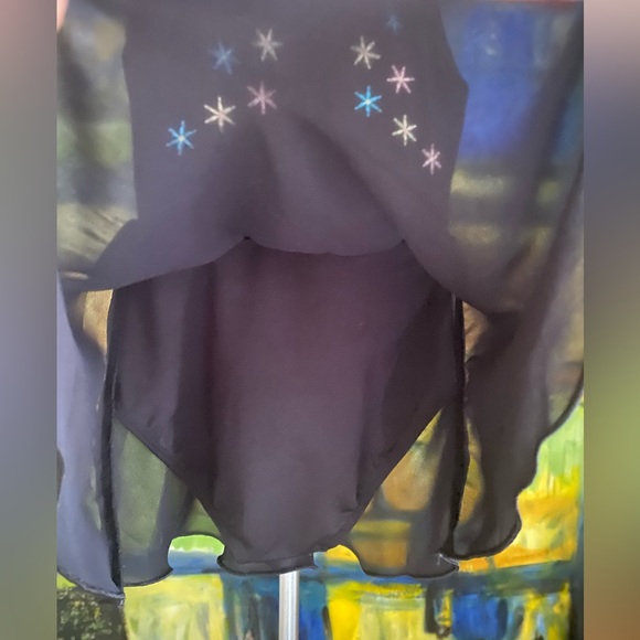 Bloch dance leotard with built on skirt size 6x-7
NWOT - Picture 5 of 7